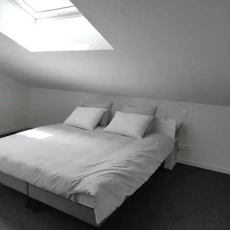 Lane Tetu Bed & Breakfast *