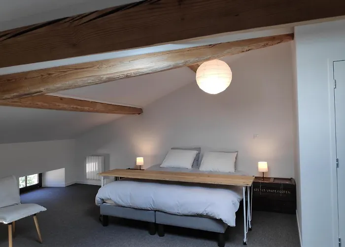 Frühstückspension Lane Tetu 3*